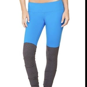 Alo Yoga Goddess Leggings Medium